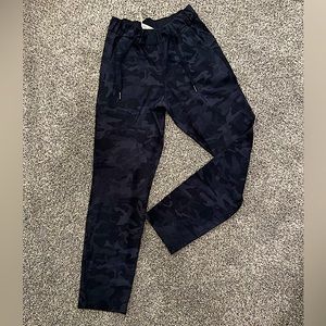 Lululemon On The Fly Pant